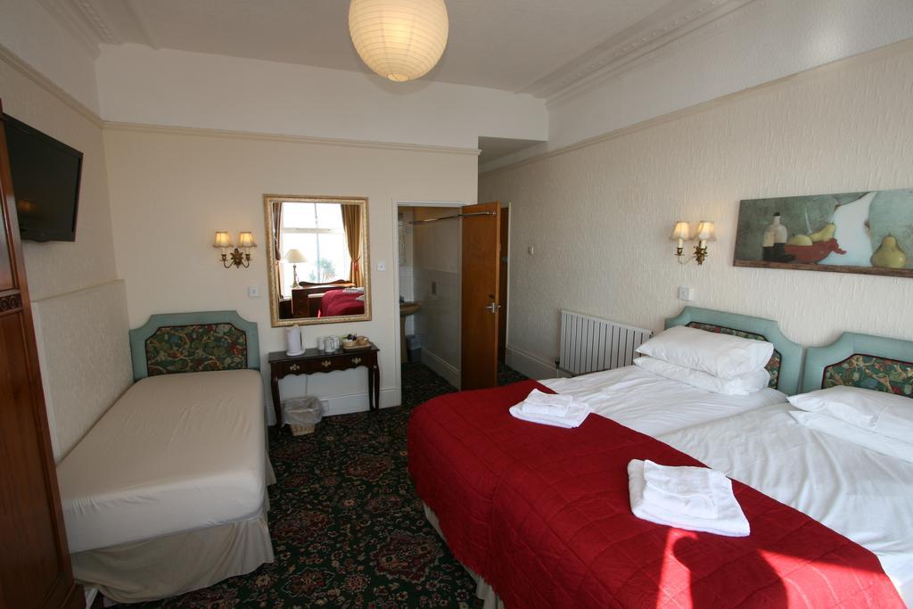 Silvercraigs Hotel Douglas Bagian luar foto