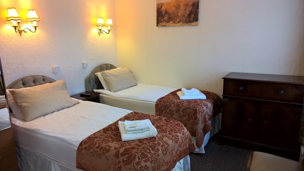 Silvercraigs Hotel Douglas Bagian luar foto