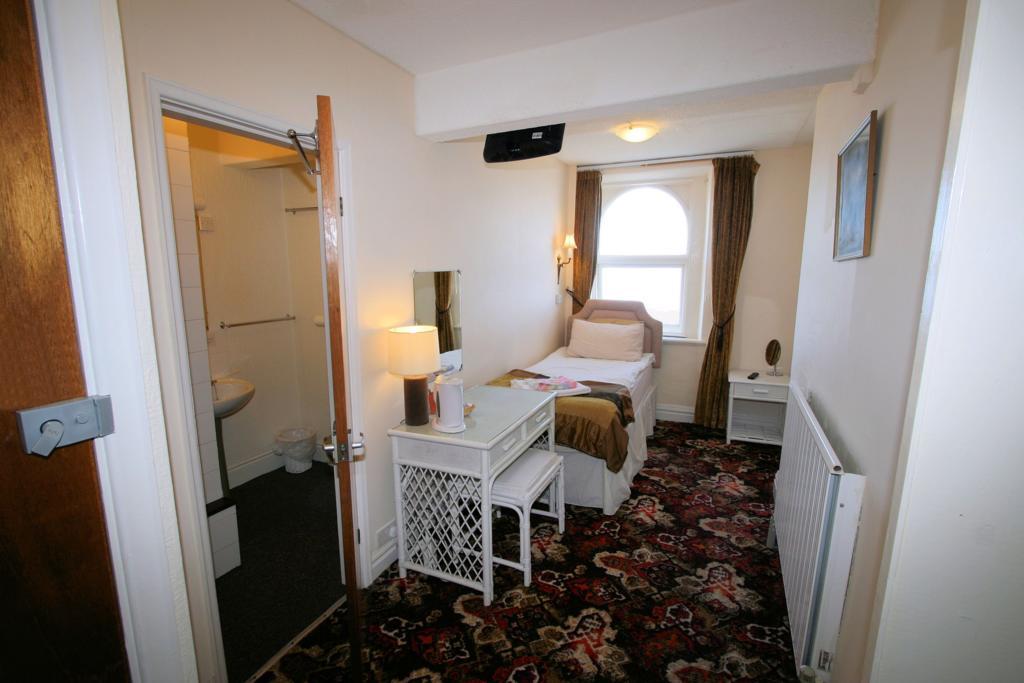 Silvercraigs Hotel Douglas Bagian luar foto