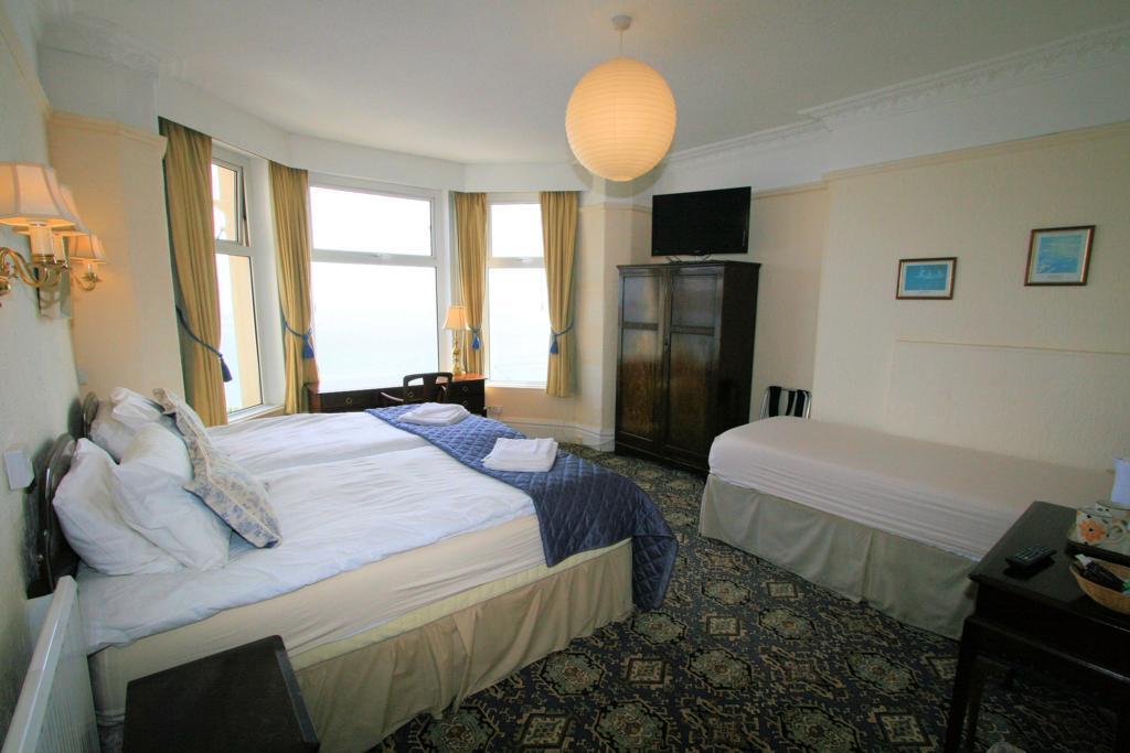 Silvercraigs Hotel Douglas Bagian luar foto