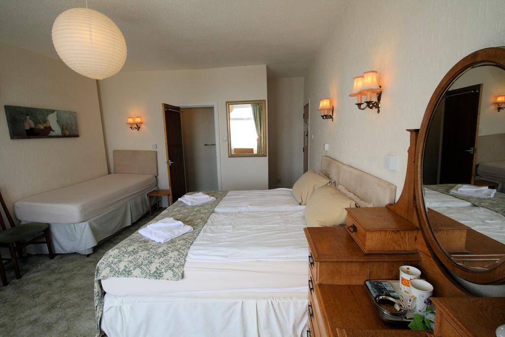 Silvercraigs Hotel Douglas Bagian luar foto