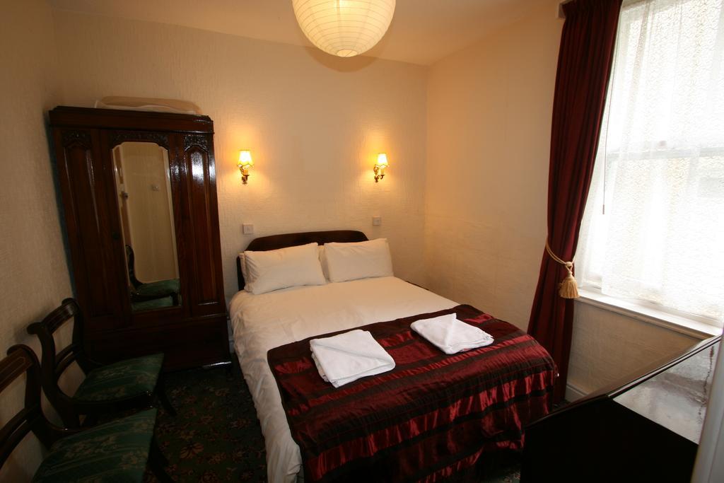Silvercraigs Hotel Douglas Bagian luar foto