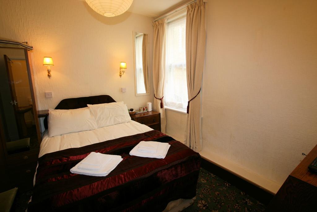 Silvercraigs Hotel Douglas Bagian luar foto